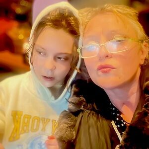 I am Irina! I live NYC/Seattle and love fashion!